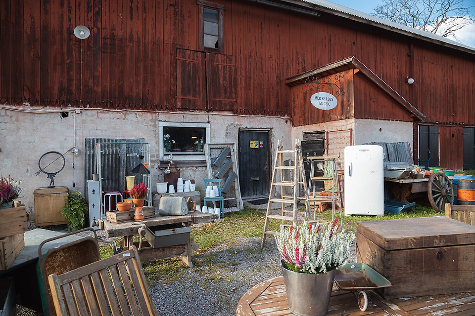 Mer shabby än chic – En antikloppis i Alunda.